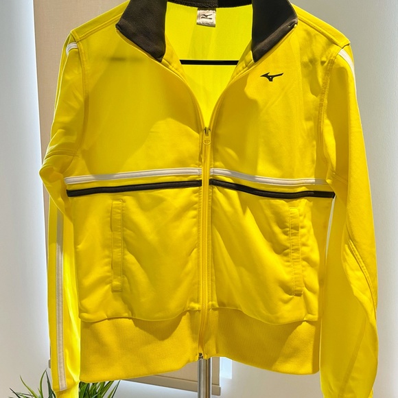 Mizuno Women's Softshell Running Jacket, Size Large (feel like small) - Picture 5 of 5